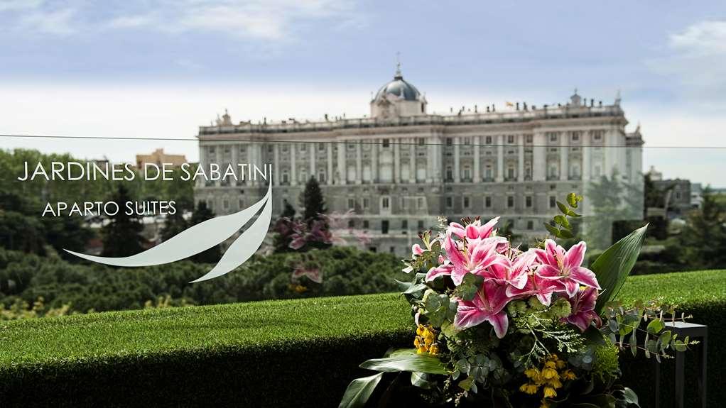 Apartosuites Jardines De Sabatini Madrid Kemudahan gambar
