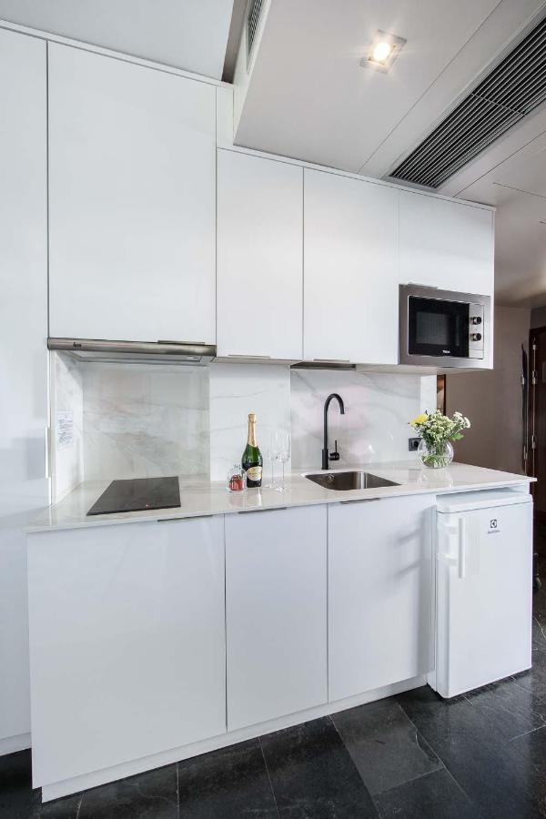 Apartosuites Jardines De Sabatini Madrid Luaran gambar