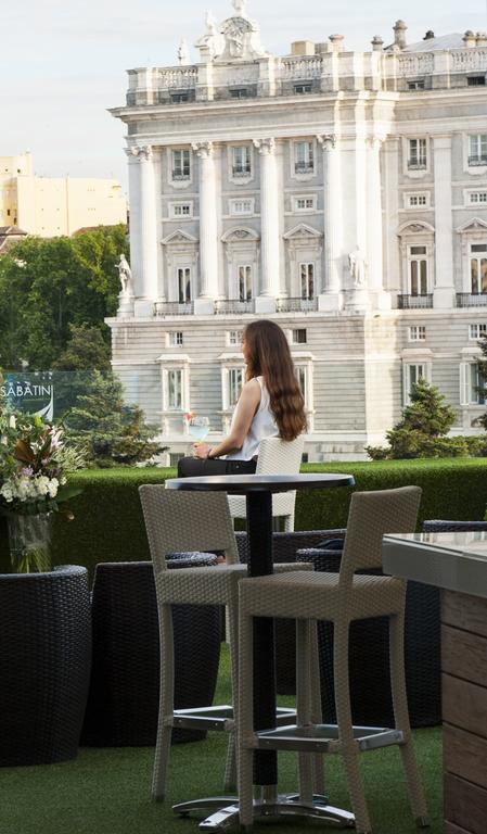 Apartosuites Jardines De Sabatini Madrid Luaran gambar