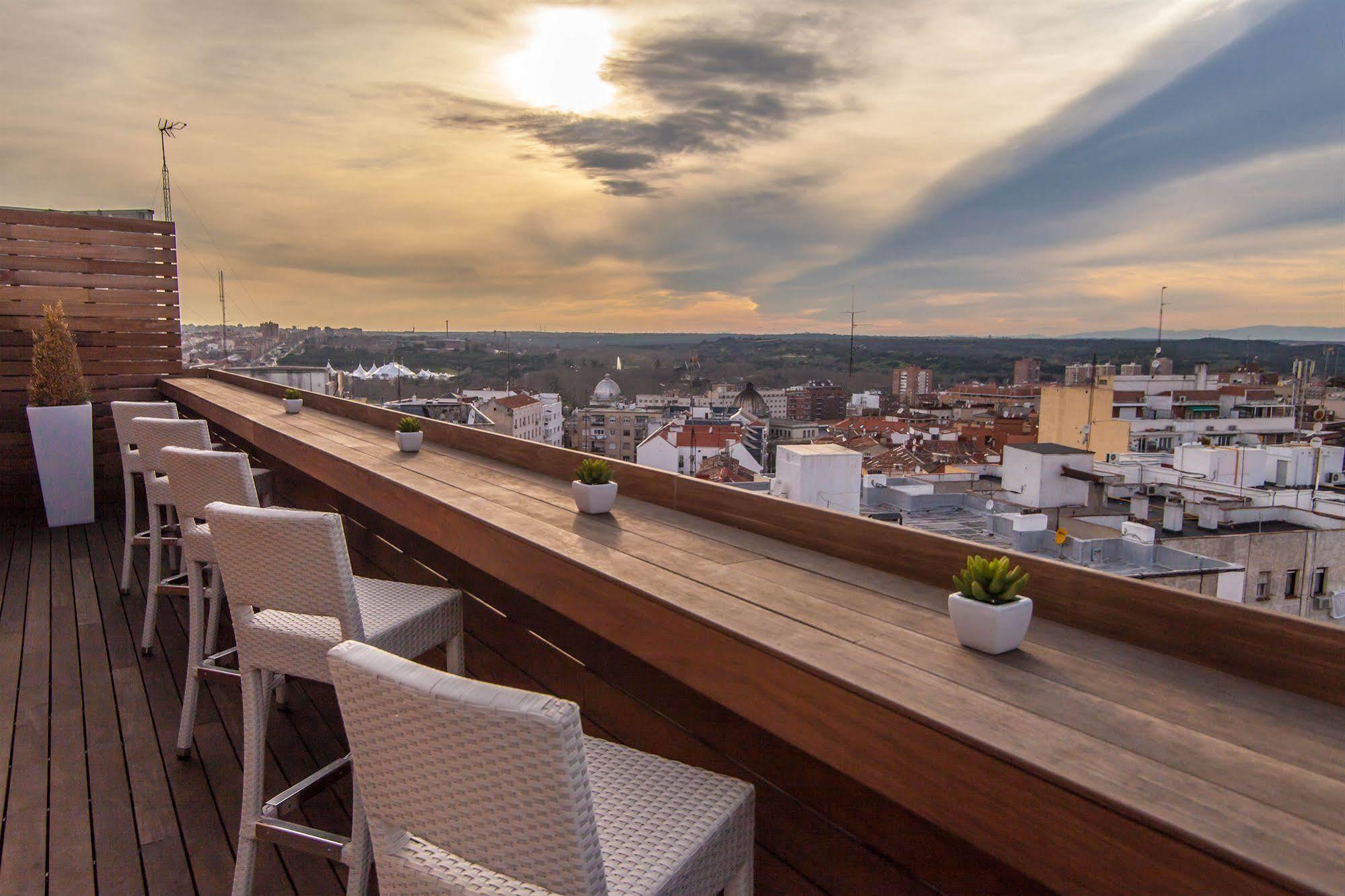 Apartosuites Jardines De Sabatini Madrid Luaran gambar
