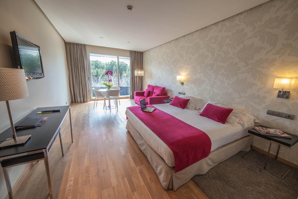 Apartosuites Jardines De Sabatini Madrid Luaran gambar